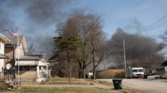 Erin Brockovich intervient après l’incendie du train dans l’Ohio: «Faites confiance à vos yeux» et «fuyez»