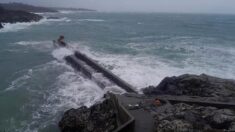 Le phare du port de Moëlan-sur-Mer s’effondre après une tempête dans le Finistère