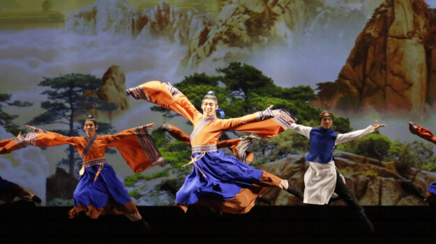 Jisung Kim, danseur de Shen Yun, cherche à raconter des histoires intemporelles par le biais d’un art universel