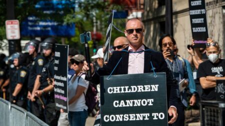 Un groupe de musulmans canadiens demande à Trudeau de s’excuser pour ses commentaires « incendiaires » sur la manifestation supportant les droits des parents