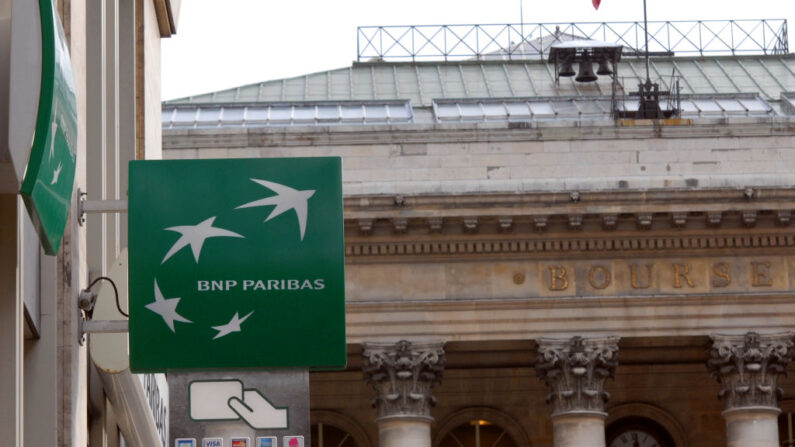 Cinq banques françaises soupçonnées de fraude fiscale ont été perquisitionnées. (Photo ERIC PIERMONT/AFP via Getty Images)