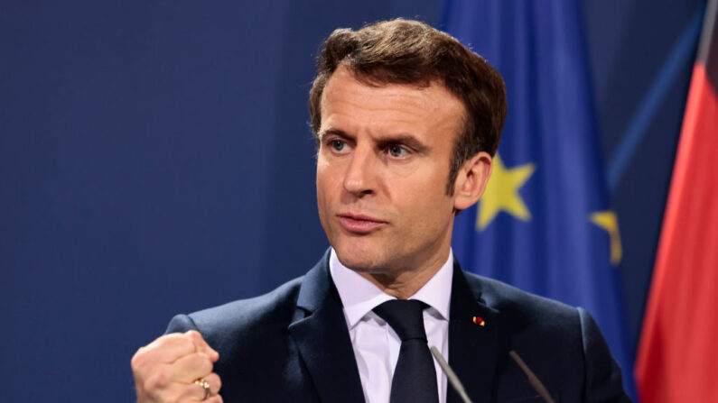 Emmanuel Macron va s'adresser mercredi aux Français, lors d'une interview télévisée à 13H00. (Photo Hannibal Hanschke - Pool/Getty Images)