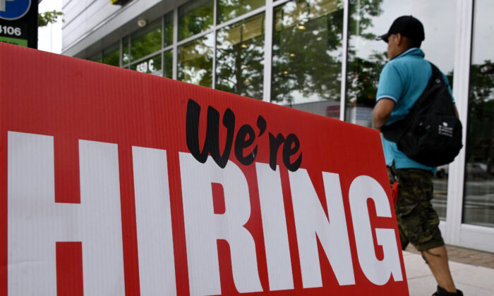 L'économie américaine crée 311.000 nouveaux emplois selon le Bureau des statistiques du travail