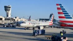 Aéroport américain: un homme arrêté après avoir placé un engin explosif dans sa valise