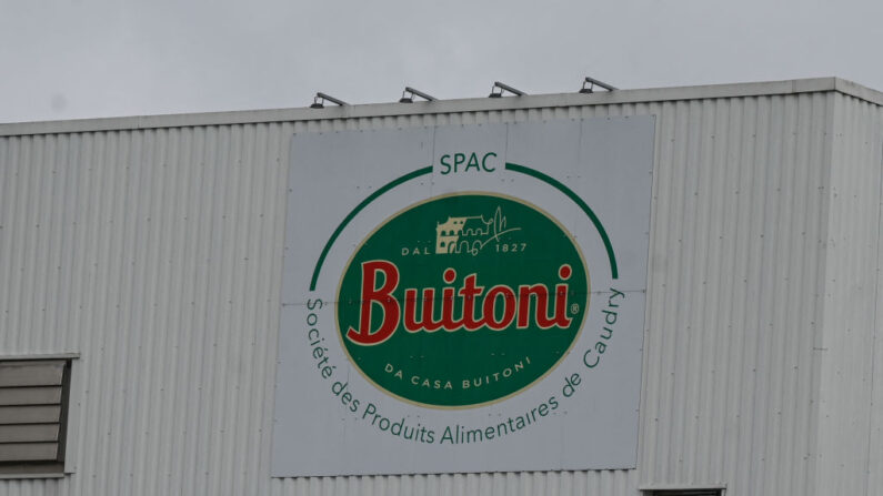 Fermeture définitive de l'usine Buitoni dont les pizzas surgelées auraient été liées à des intoxications alimentaires mortelles en 2022, entraînant une chute massive des ventes. (Photo DENIS CHARLET/AFP via Getty Images)