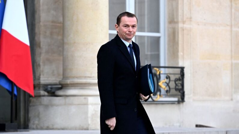Le ministre Français du Travail Olivier Dussopt. (Photo par CHRISTOPHE ARCHAMBAULT/AFP via Getty Images)