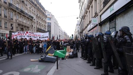 Paris: un militant de Sud-Rail très grièvement blessé à l’œil lors de la manifestation jeudi