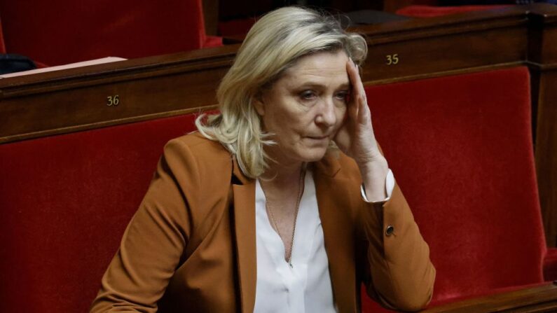 La présidente du groupe parlementaire du Rassemblement national  Marine Le Pen. (Photo LUDOVIC MARIN/AFP via Getty Images)