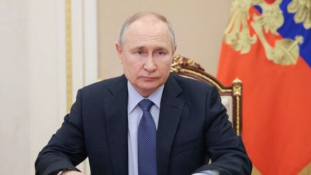 Moscou: Vladimir Poutine, visé par un mandat d’arrêt, va recevoir Xi Jinping