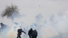 À Sainte-Soline, match de water-polo entre écologistes et gendarmerie, 200 blessés