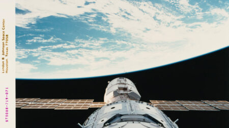ISS : le vaisseau Soyouz endommagé est rentré sur Terre