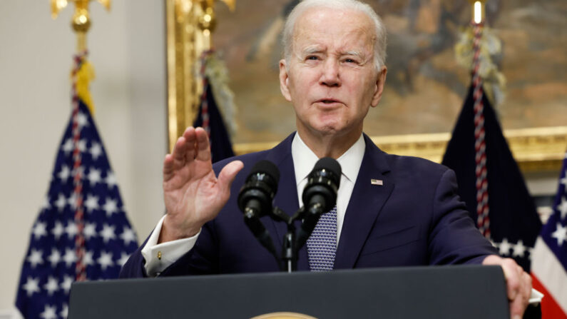Le président américain Joe Biden a fait le point sur l'effondrement de la Silicon Valley Bank en Californie et sur la manière dont son administration en gère les répercussions, le 13 mars 2023 à Washington, DC. (Photo Anna Moneymaker/Getty Images)