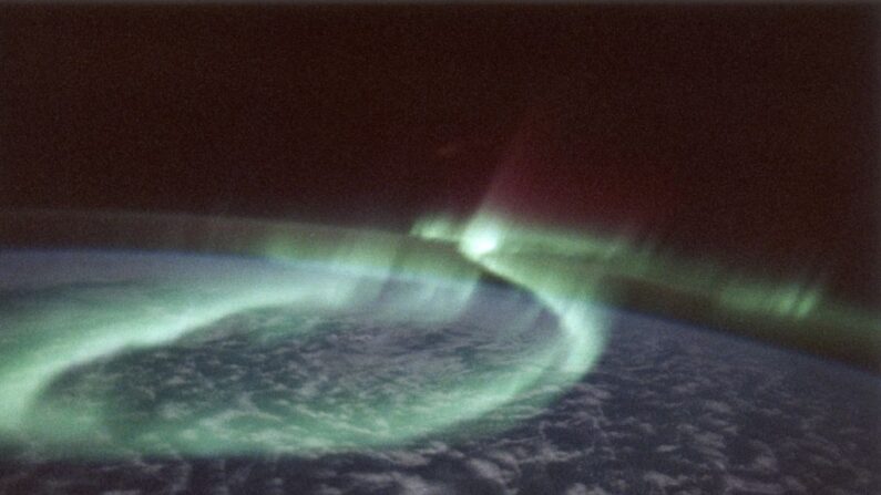 Les aurores australes, vues de l'espace, vers 1990. (Photo : Space Frontiers/Hulton Archive/Getty Images)