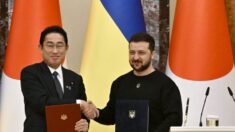 Le Premier ministre japonais se rend en Ukraine pour rencontrer Zelensky