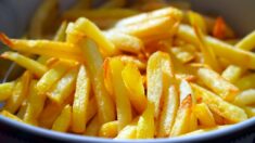 Bretagne: un client agresse violemment une cuisinière… pour des frites trop cuites