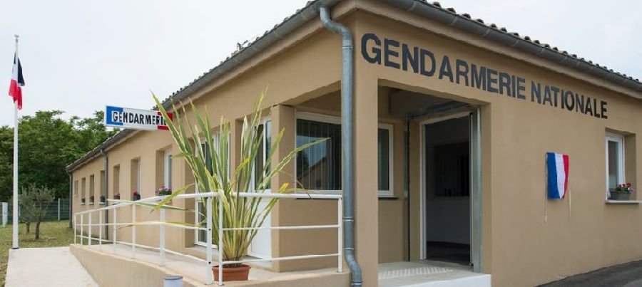 Gard: la gendarmerie de Saint-Ambroix ciblée par des cocktails Molotov, un homme interpellé