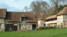 Normandie: près de Lisieux, un manoir du XVIe siècle est à vendre, pour 130.000 euros