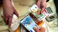 Le paiement en espèces décline mais fait de la résistance, selon la Banque de France