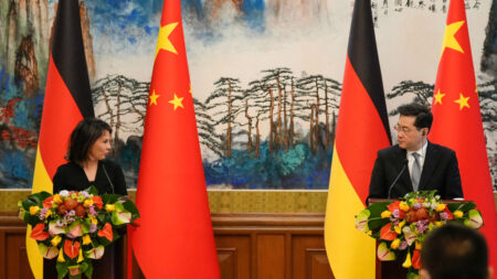 La Chine doit «appeler l’agresseur russe à arrêter la guerre», lance la cheffe de la diplomatie allemande