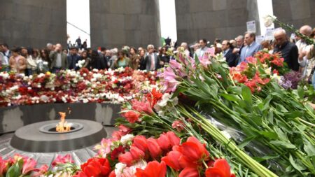 Génocide: Macron réaffirme le soutien de la France à l’Arménie