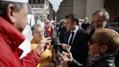 Emmanuel Macron en visite surprise sur un marché à Dole pour entendre les «colères»