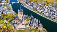 Photo: L’un des 8 plus vieux châteaux du monde – la magie du conte de fées de Reichsburg Cochem