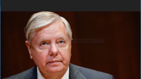 Le sénateur Graham commente son mandat d’arrêt émis par la Russie: «On se verra à La Haye»