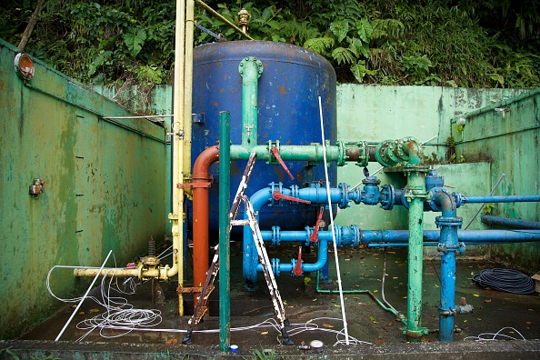 Une unité de production ou de filtration d'eau potable à Trois-Rivières, en Guadeloupe en 2018. Illustration. (CEDRICK ISHAM CALVADOS/AFP via Getty Images)
