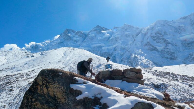 Alpiniste et guide expérimenté, M. Stitzinger avait déjà atteint plusieurs sommets de plus de 8000 mètres. (Photo AMELIE HERENSTEIN/AFP via Getty Images)