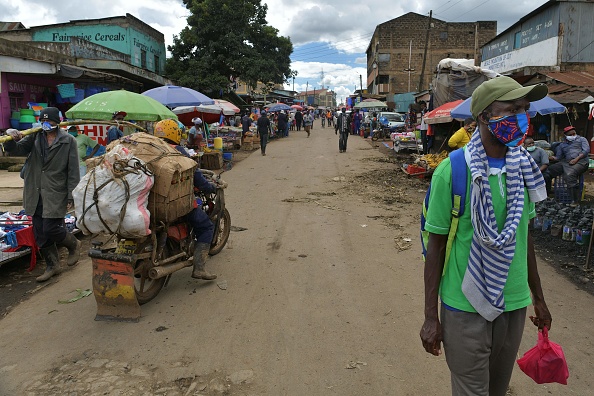 Le marché de Kawangware, à Nairobi, au Kenya. (TONY KARUMBA/AFP via Getty Images)