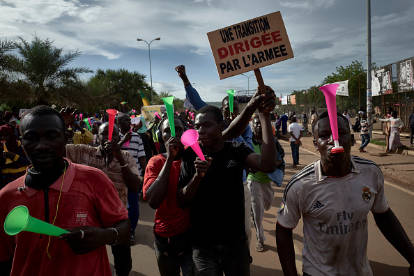 Un rassemblement pour soutenir le rôle de l'armée dans la phase de transition du Mali après qu'une junte militaire ait renversé le président en 2020. (MICHELE CATTANI/AFP via Getty Images)