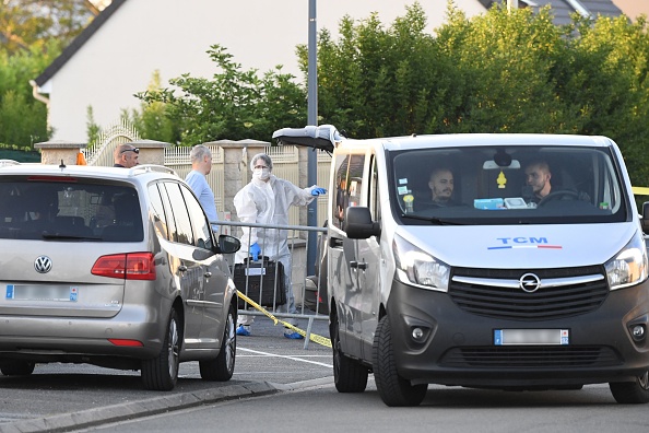 Une maison où les corps d'une femme et de deux enfants ont été retrouvés à Dreux, le 25 mai 2023. (JEAN-FRANÇOIS MONIER/AFP via Getty Images)