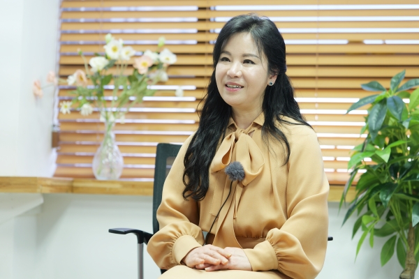 Mme Seon Ah Son, présidente de L'Agence internationale des Superstars Superqueen. (Jaehyun Park/Epoch Times)
