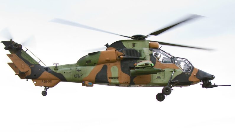 Un hélicoptère Eurocopter Tigre - Photo par Andrew Mercer, CC BY-SA 4.0