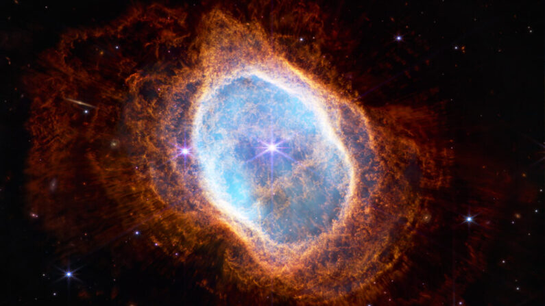 Image d'une étoile mourante en orbite avec une étoile plus jeune capturée par le télescope James Webb (NASA, ESA, CSA, STScI)