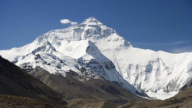 Le mont Everest. (Luca Galuzzi/Wikimédia)