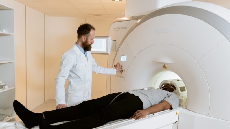 Un scanner d'IRM, une technique d'imagerie similaire à celle utilisée pour cette étude. Illustration. Pexels
