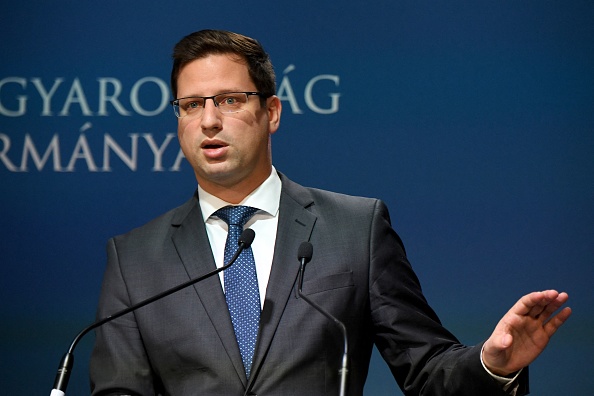 Le directeur de cabinet du Premier ministre hongrois Gergely Gulyas. (ATTILA KISBENEDEK/AFP via Getty Images)