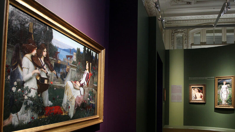 L'exposition « Beauté, morale et volupté dans l'Angleterre d'Oscar Wilde » exposée au musée d'Orsay à Paris le 12 septembre 2011. (Photo PIERRE VERDY/AFP via Getty Images)