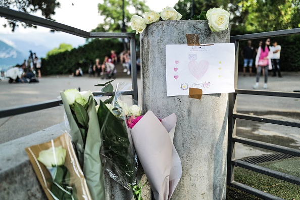 Vague d'émotion après une attaque au couteau contre de très jeunes enfants à Annecy