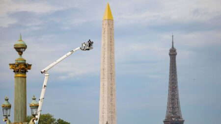 L’obélisque de la place de la Concorde à Paris a retrouvé sa pointe