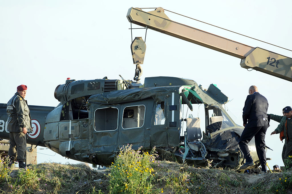 Tunisie: un hélicoptère militaire s'abîme en mer, deux corps repêchés
