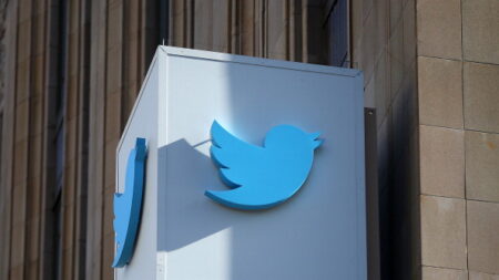 «Bannir» Twitter: entre jeu de dupes et atteinte à la liberté d’expression