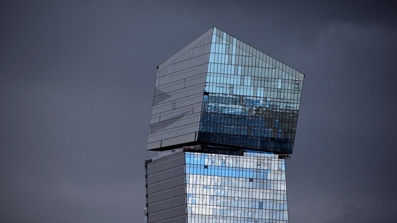 Le verre prend une place importante dans l'architecture moderne. Comment protéger l'intérieur du froid et du chaud ? Ici, une des tours Duo à Paris.
Amaury67, Wikipédia, CC BY-SA