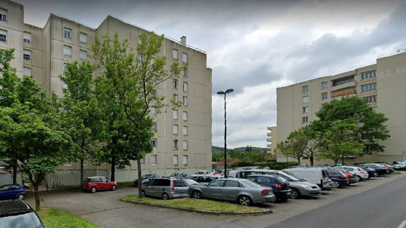 Le drame s’est produit dans un immeuble de l'impasse de la Pivolière, à Villefontaine (Google maps)