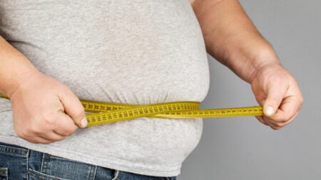 Un chirurgien japonais perd 27 kilos en 18 mois en supprimant un repas par semaine