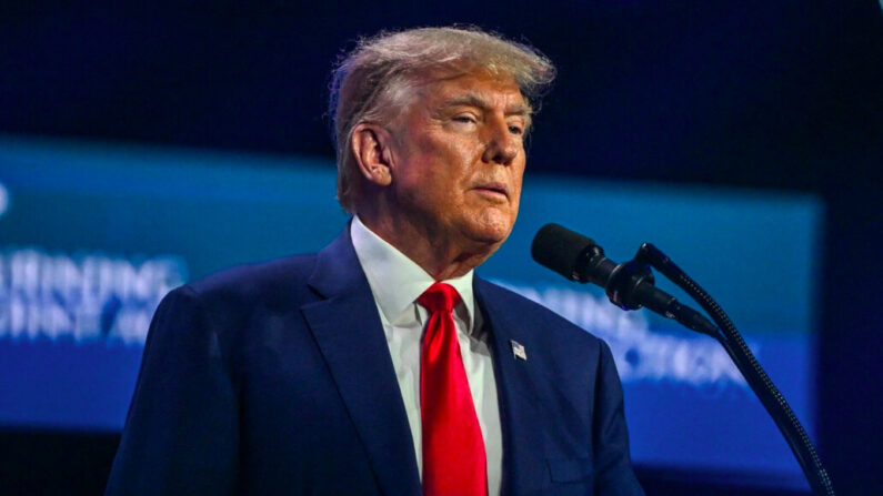 L'ancien président et espoir présidentiel 2024 Donald Trump s'exprime lors de la conférence Turning Point Action USA à West Palm Beach, Floride, le 15 juillet 2023. (Giorgio Viera/AFP via Getty Images)