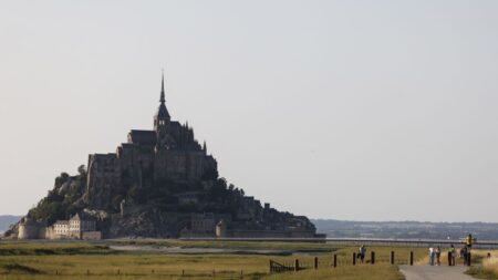 Le Mont-Saint-Michel est en Bretagne, le Conseil européen a tranché