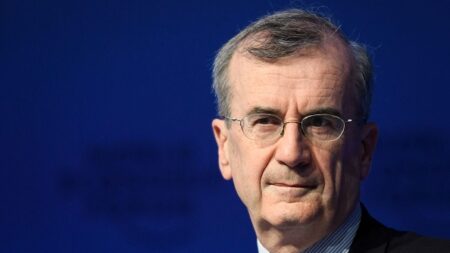 Le patron de la Banque de France salue le succès «spectaculaire» de Paris depuis le Brexit