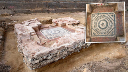 Le mausolée romain « le mieux préservé » découvert dans les décombres d’un nouveau chantier à Londres